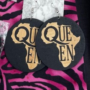 Wooden Earrings: QUEEN